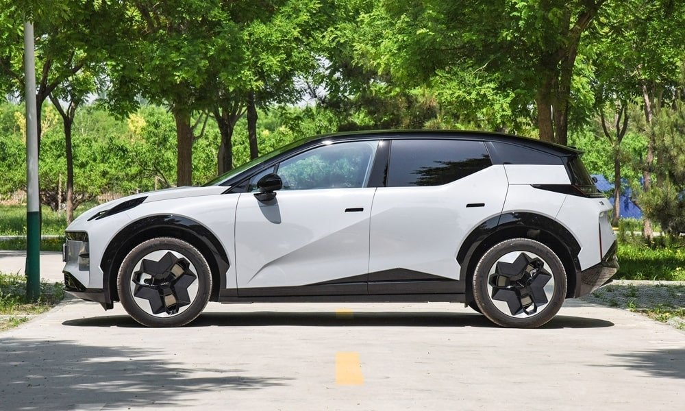 Zeekr X Privilege AWD (2023-…) вид сбоку, силуэт, двери, колеса, экстерьер