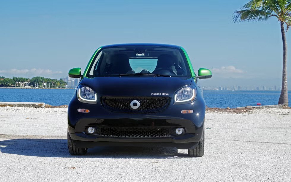 Smart EQ forfour (2017-2019) передняя часть, решетка радиатора, фары, бампер, экстерьер
