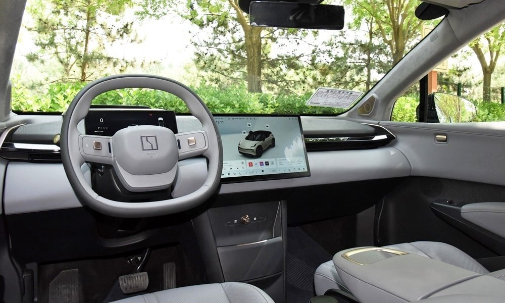 Zeekr X Privilege AWD (2023-…) интерьер, переднее сиденье, водительское сиденье, приборная панель, рулевое колесо, информационно-развлекательная система, кокпит