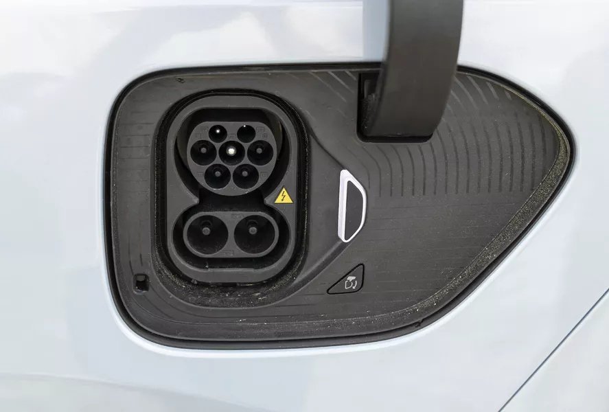 NIO EL6 Standard Range (2023-…) порт для зарядки (Европа), зарядка, разъем, штекер, коннектор