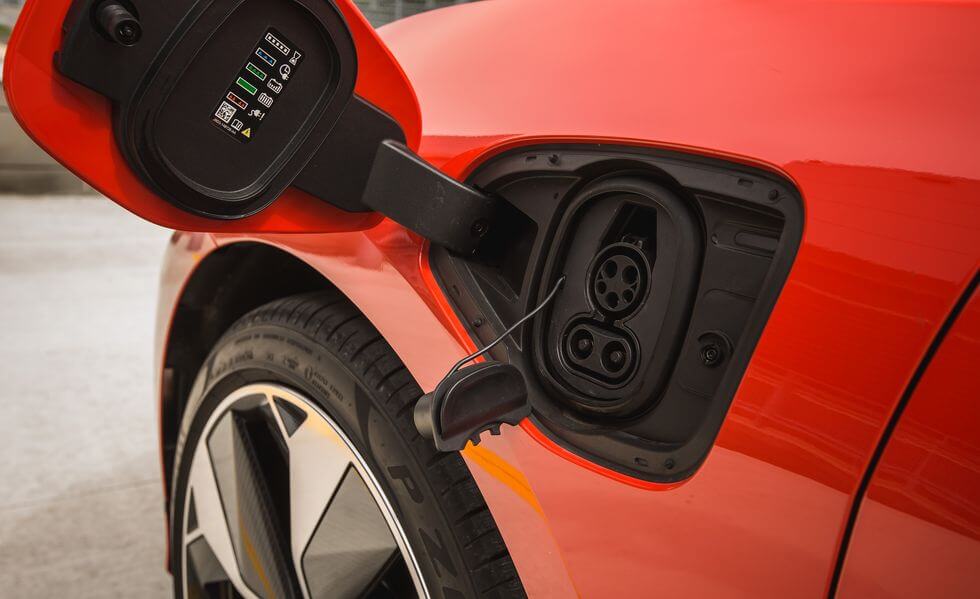 Jaguar I-Pace EV400 (2018-2020) порт для зарядки (США), зарядка, разъем, штекер, коннектор