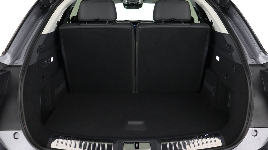 Hongqi E-HS9 99 kWh (2022-...) багажник, сиденья подняты, грузовое пространство, объем багажника, вместимость багажника, место для хранения