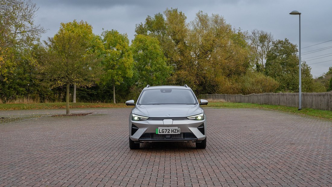 Фото MG MG5 Electric Standard Range (2022-…) вид спереди