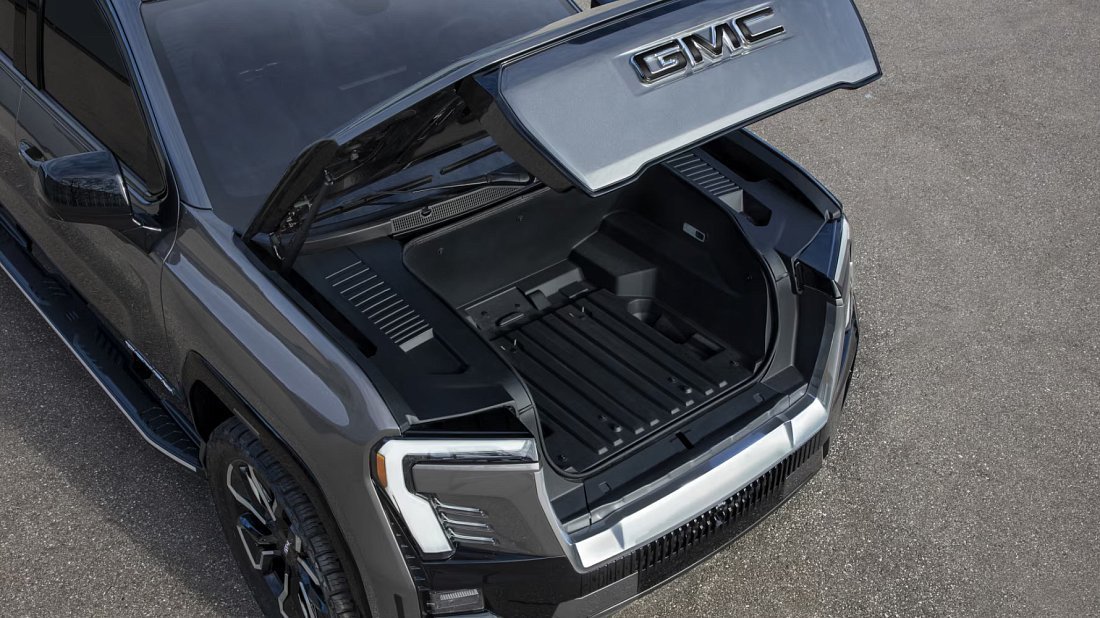 GMC Sierra EV Denali Edition 1 (2024-2025) передний багажник (frunk), под капотом, место для хранения, груз, вместимость, дополнительное пространство