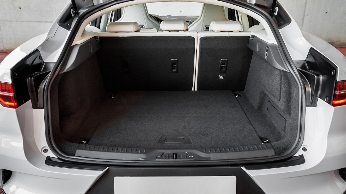 Фото Jaguar I-Pace EV400 (2020-2024) багажник