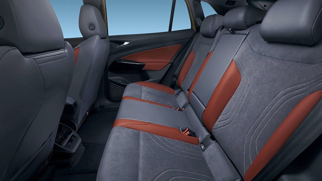 Volkswagen ID.4 1st Edition (2020-2021) задние сиденья, пассажирские сиденья, пространство для ног, пространство над головой, интерьер