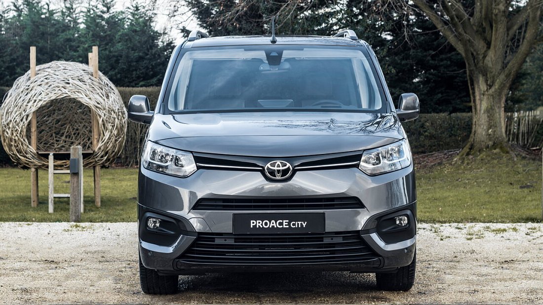 Toyota Proace City Verso Electric L2 50 kWh (2021-2024) передняя часть, решетка радиатора, фары, бампер, экстерьер
