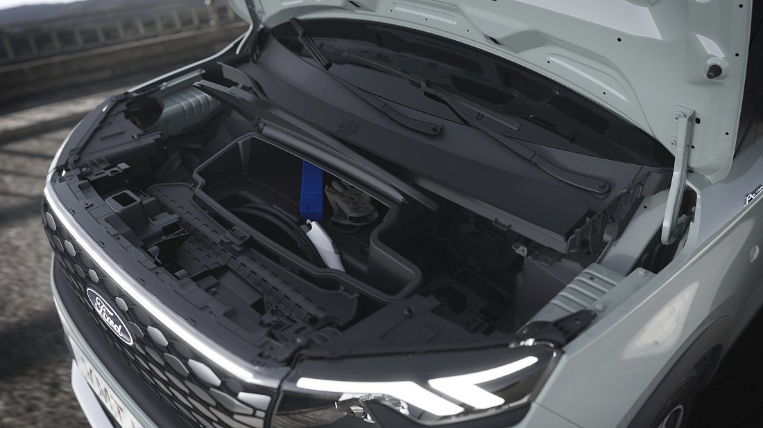 Фото Ford e-Tourneo Courier (2024-…) передний багажник (frunk)