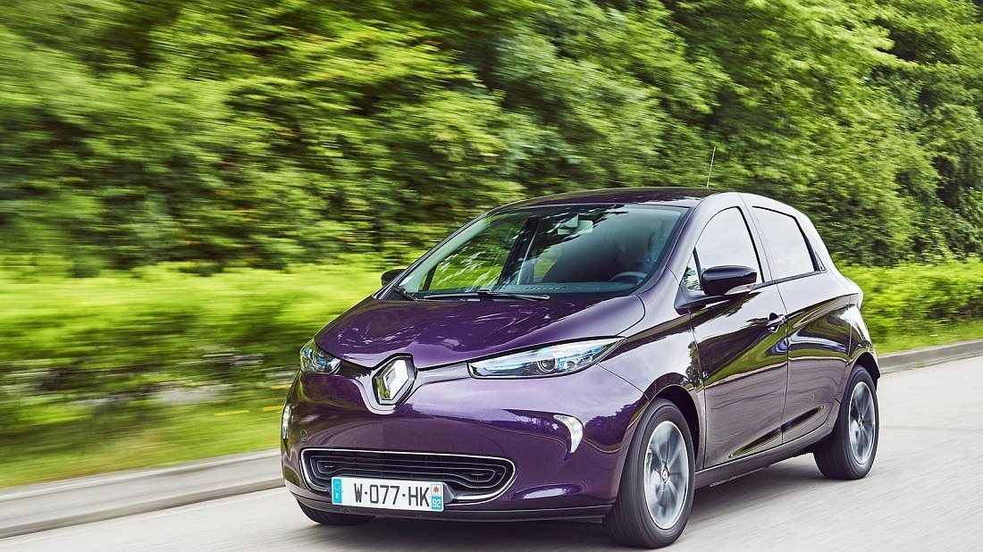 Renault Zoe Z.E. 40 R90 (2016-2019) вид спереди, спереди сбоку, по диагонали, экстерьер