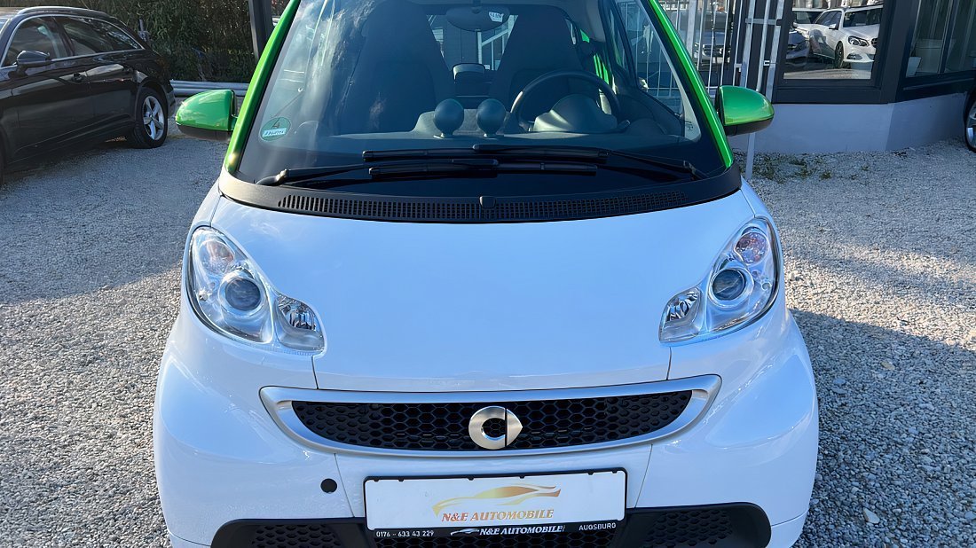 Smart Electric Drive fortwo coupe (2009-2012) передняя часть, решетка радиатора, фары, бампер, экстерьер