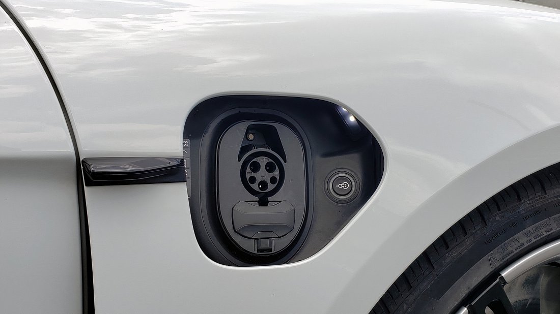 Porsche Taycan Turbo (2020-2024) порт для зарядки (США), зарядка, разъем, штекер, коннектор
