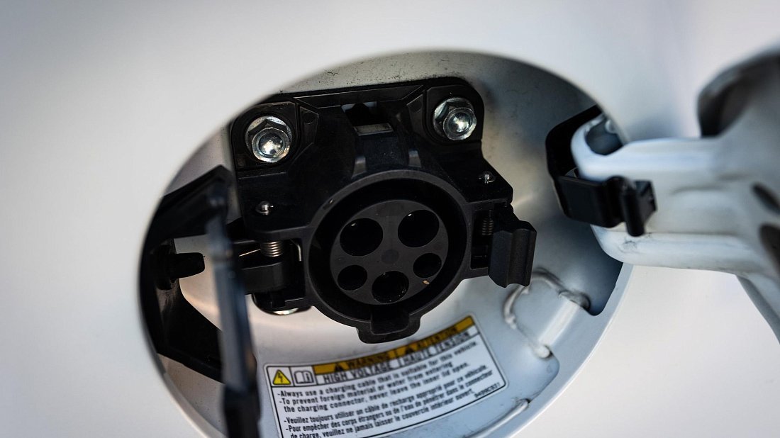 Mitsubishi i-MiEV Gen 1 (2010-2021) порт для зарядки (Европа), зарядка, разъем, штекер, коннектор