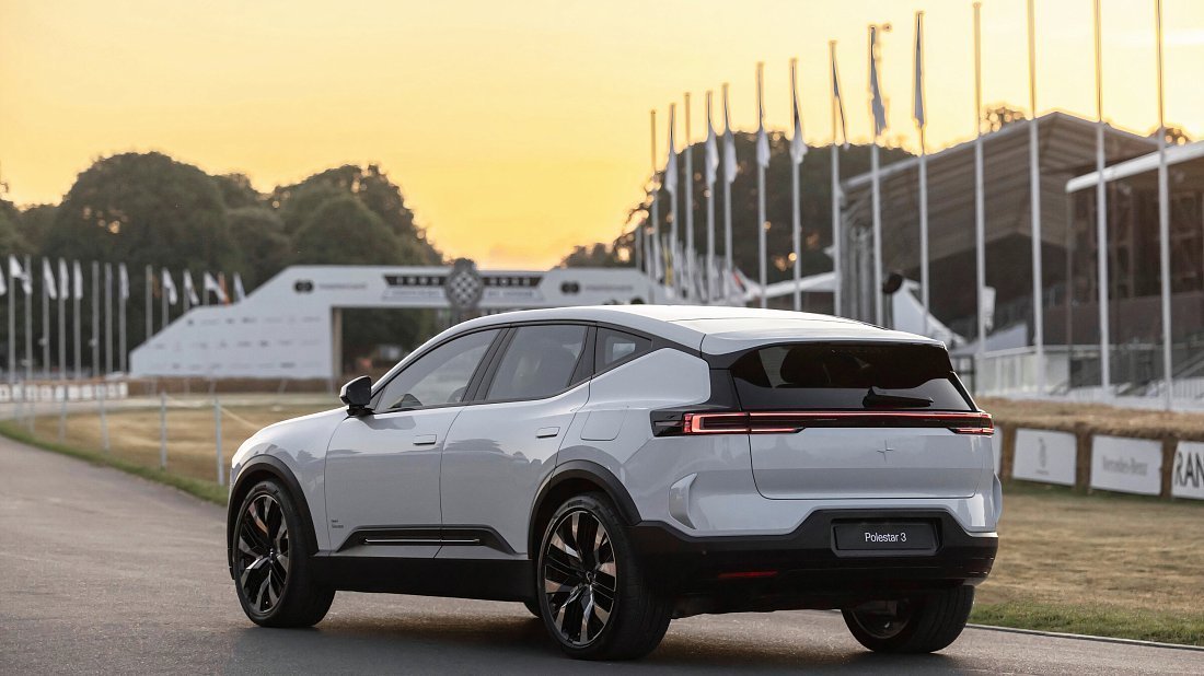 Polestar 3 Long Range Dual Motor (2024-…) задняя часть в три четверти, вид в три четверти, диагональ, экстерьер