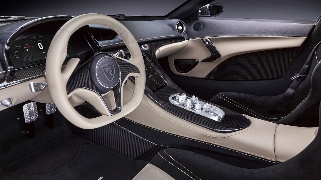 Rimac Concept One (2013-2016) интерьер, переднее сиденье, водительское сиденье, приборная панель, рулевое колесо, информационно-развлекательная система, кокпит