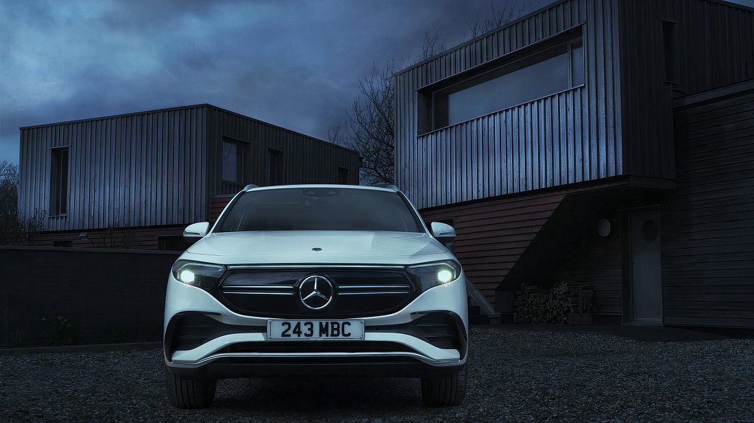 Mercedes EQA 300 4MATIC (2021-2023) передняя часть, решетка радиатора, фары, бампер, экстерьер