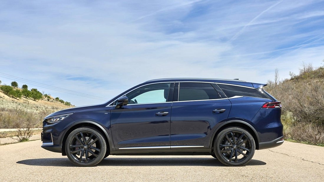 BYD Tang Flagship (2022-2024) вид сбоку, силуэт, двери, колеса, экстерьер