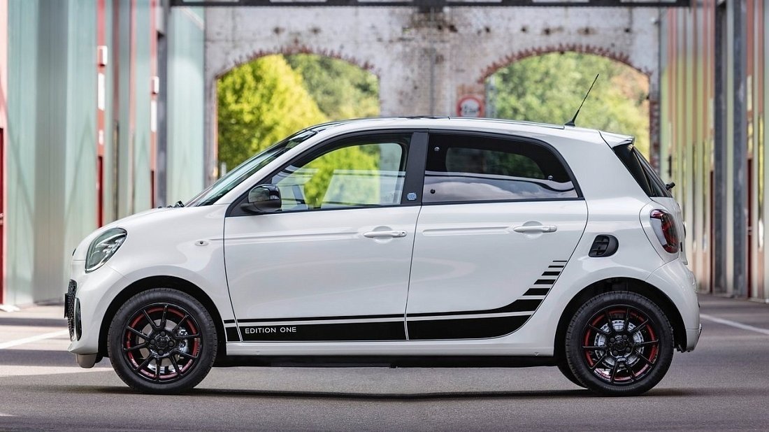 Smart EQ forfour (2020-2022) вид сбоку, силуэт, двери, колеса, экстерьер