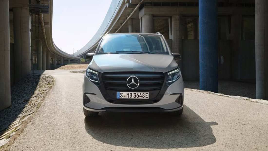 Фото Mercedes eVito Tourer Long 60 kWh (2024-...) вид спереди