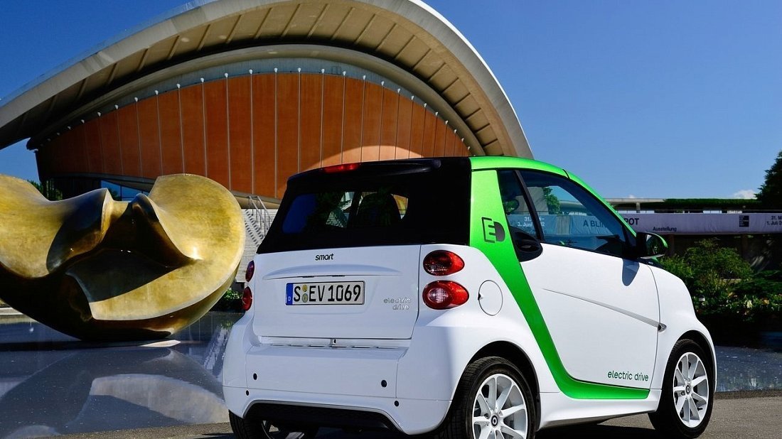 Smart Electric Drive fortwo coupe (2012-2016) задняя часть в три четверти, вид в три четверти, диагональ, экстерьер
