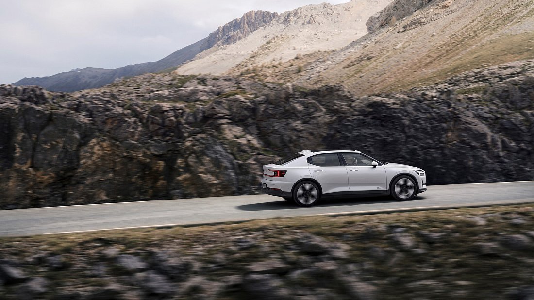 Polestar 2 Long Range Single Motor (2023-…) вид сбоку, силуэт, двери, колеса, экстерьер