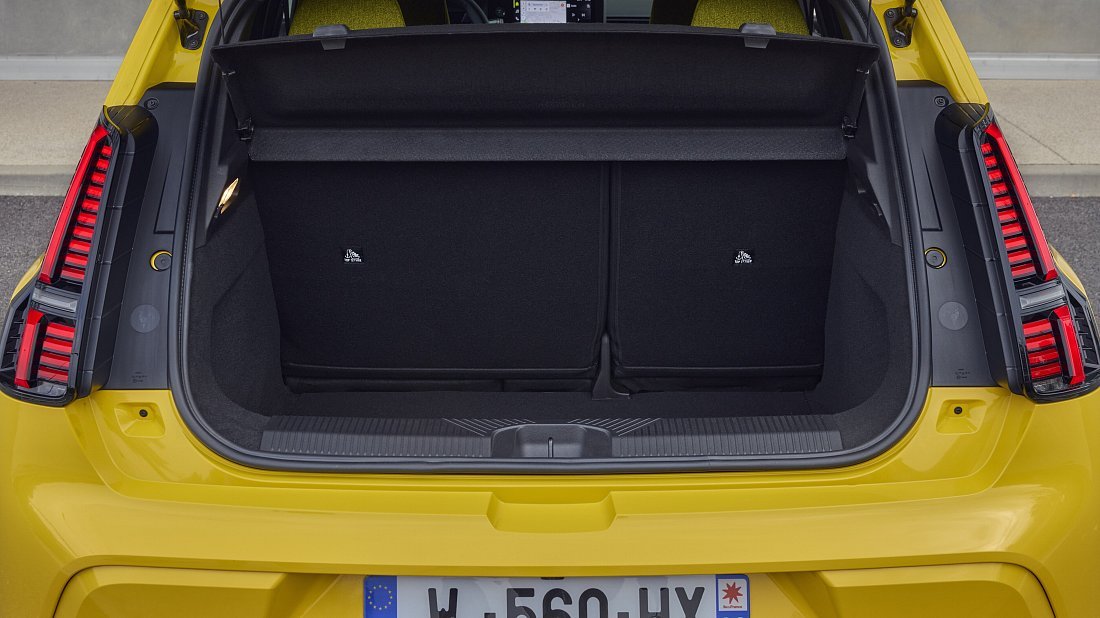 Renault 5 E-Tech EV40 95hp (2025-...) багажник, сиденья подняты, грузовое пространство, объем багажника, вместимость багажника, место для хранения