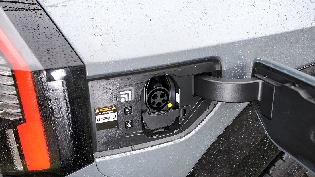 Kia EV9 Long Range AWD (2023-…) порт для зарядки (США), зарядка, разъем, штекер, коннектор