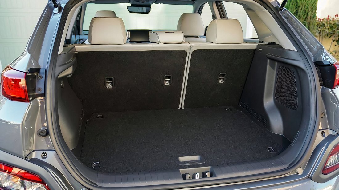 Hyundai Kona Electric Standard Range (2018-2019) багажник, сиденья подняты, грузовое пространство, объем багажника, вместимость багажника, место для хранения