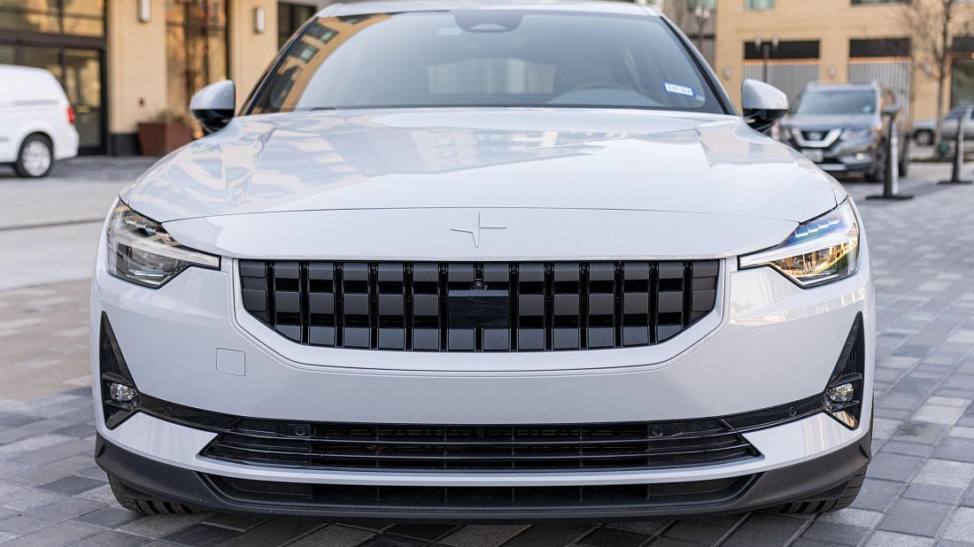Polestar 2 Long Range Performance (2021-2023) передняя часть, решетка радиатора, фары, бампер, экстерьер