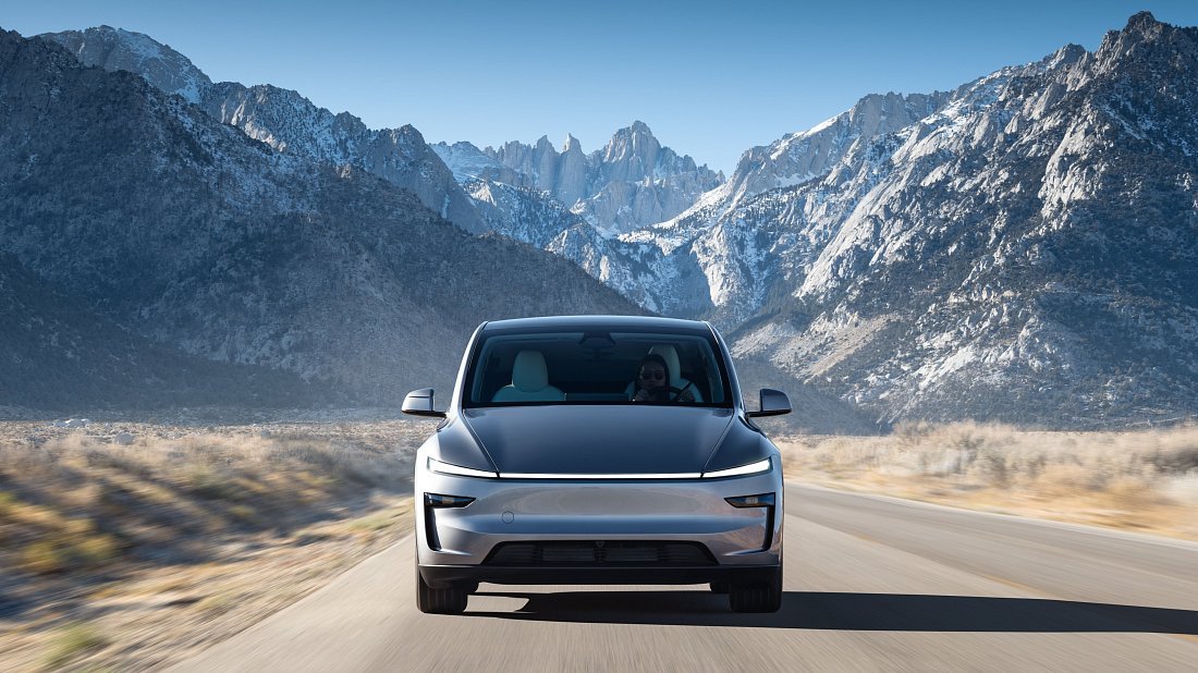 Tesla Model Y Long Range RWD (2025-...) передняя часть, решетка радиатора, фары, бампер, экстерьер