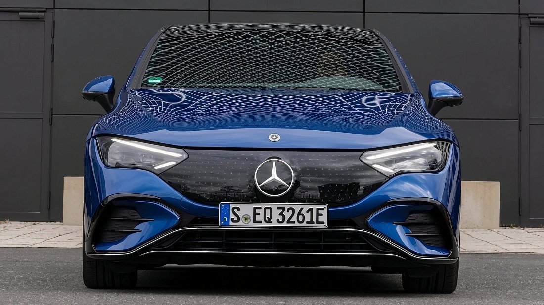 Mercedes EQE 500 4MATIC (2022-…) передняя часть, решетка радиатора, фары, бампер, экстерьер