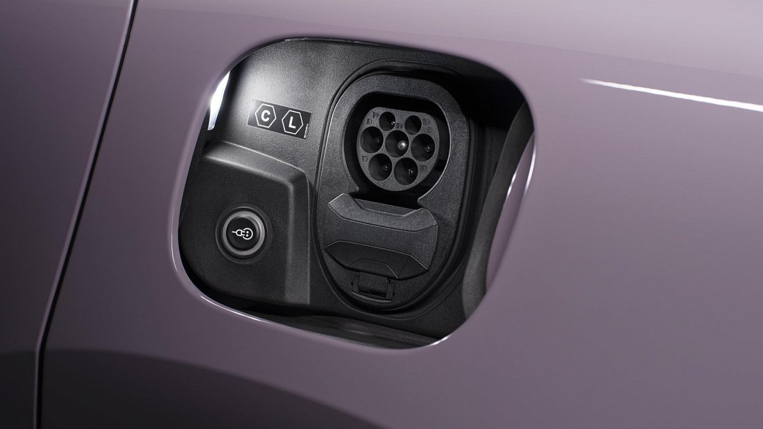 Porsche Macan 4S Electric (2024-…) порт для зарядки (Европа), зарядка, разъем, штекер, коннектор