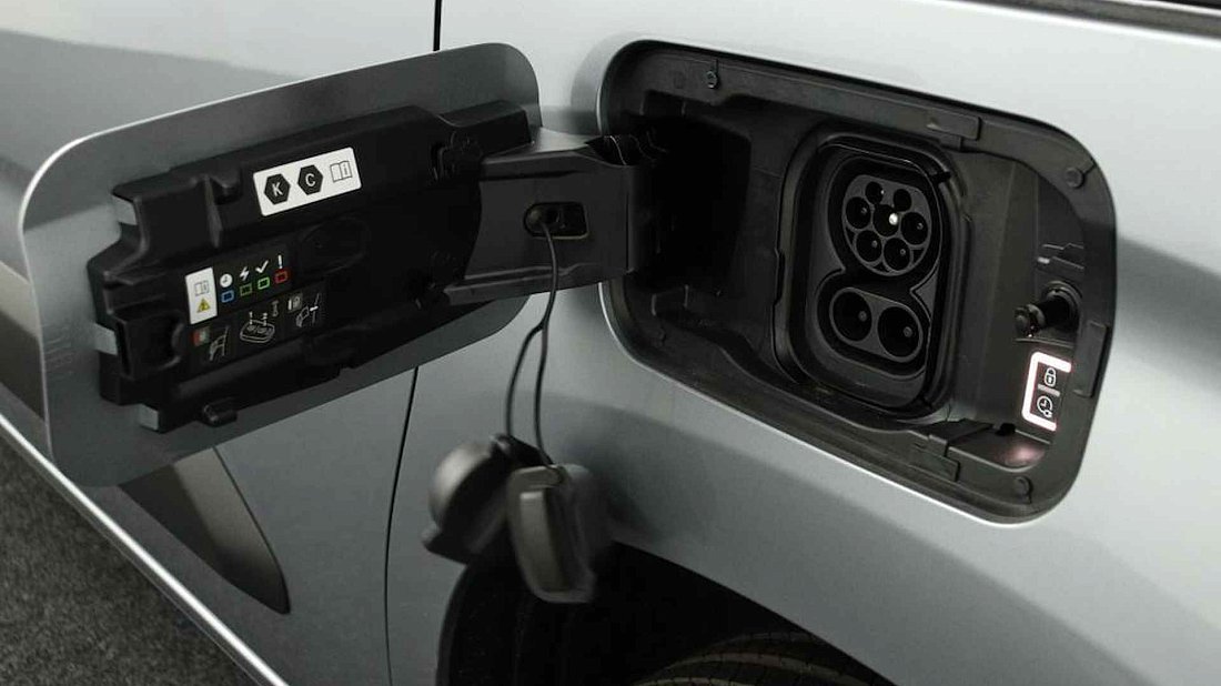 Toyota Proace City Verso Electric L2 50 kWh (2021-2024) порт для зарядки (Европа), зарядка, разъем, штекер, коннектор