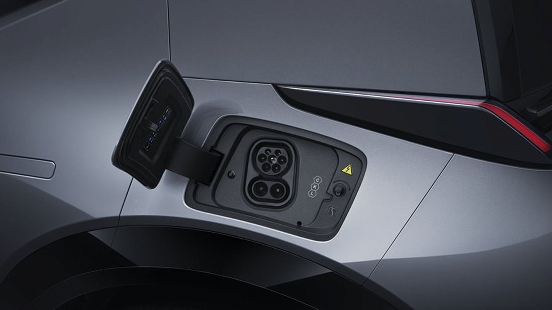 Zeekr X Privilege AWD (2023-…) порт для зарядки (Европа), зарядка, разъем, штекер, коннектор