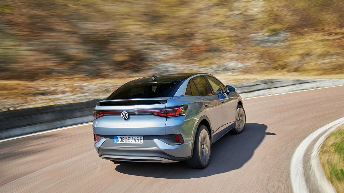 Volkswagen ID.5 Pro Performance (2022-2023) задняя часть в три четверти, вид в три четверти, диагональ, экстерьер