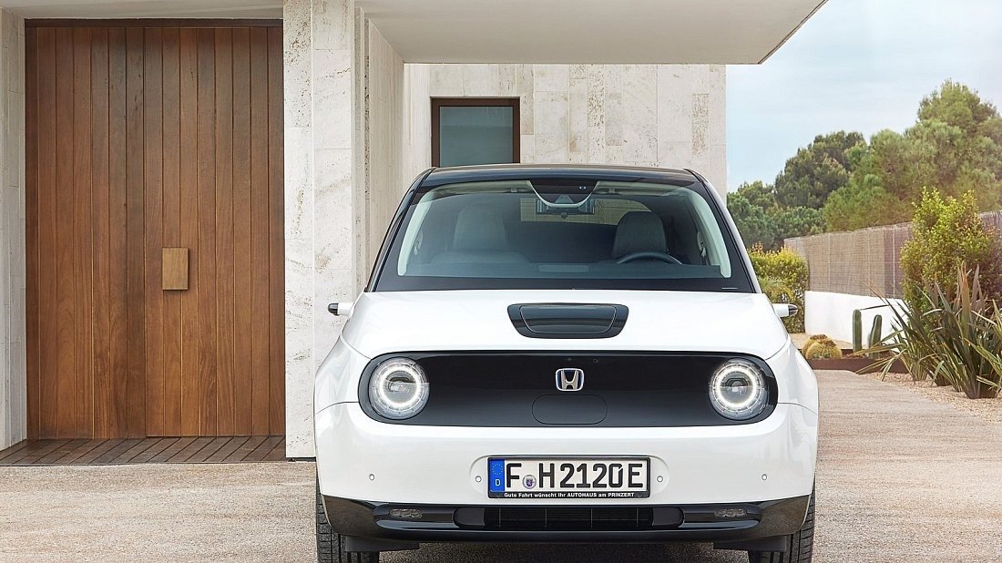 Honda e Advance (2020-2023) передняя часть, решетка радиатора, фары, бампер, экстерьер