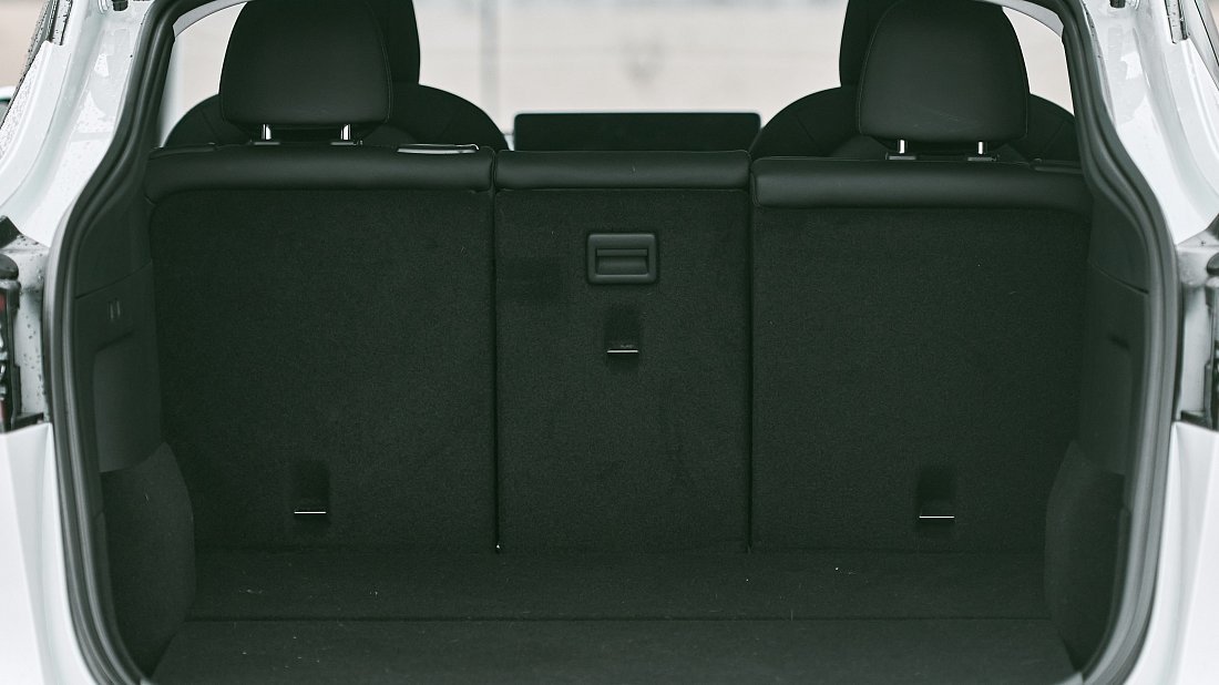 Фото Tesla Model Y Premium RWD (2025-...) багажник