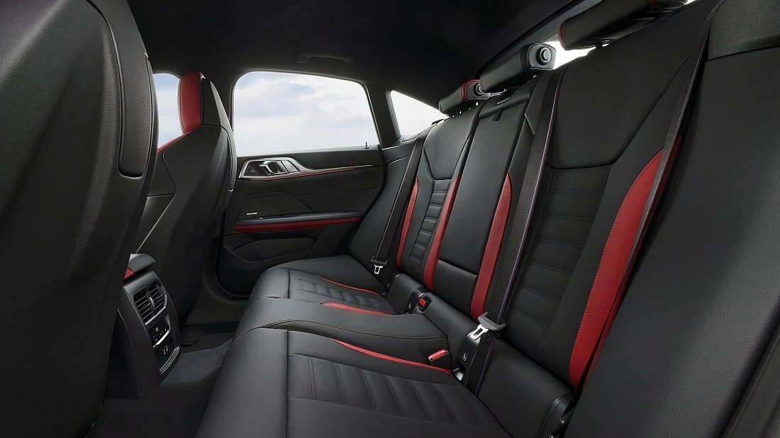Фото BMW i4 eDrive40 (2025-...) задние и пассажирские сиденья