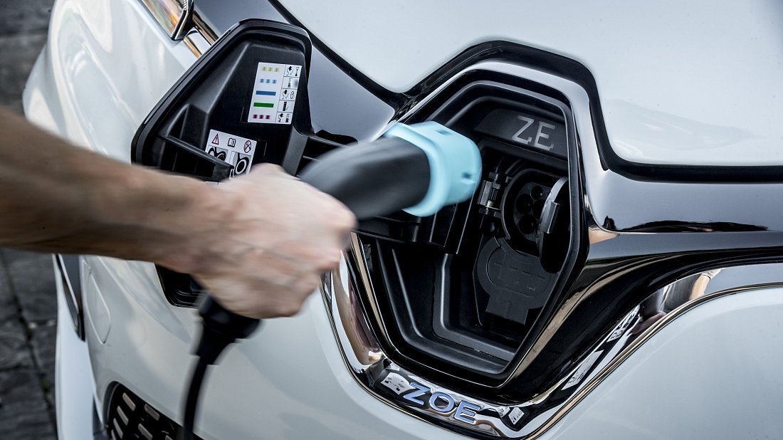 Renault Zoe Van Z.E. 50 R110 (2020-2023) порт для зарядки (Европа), зарядка, разъем, штекер, коннектор