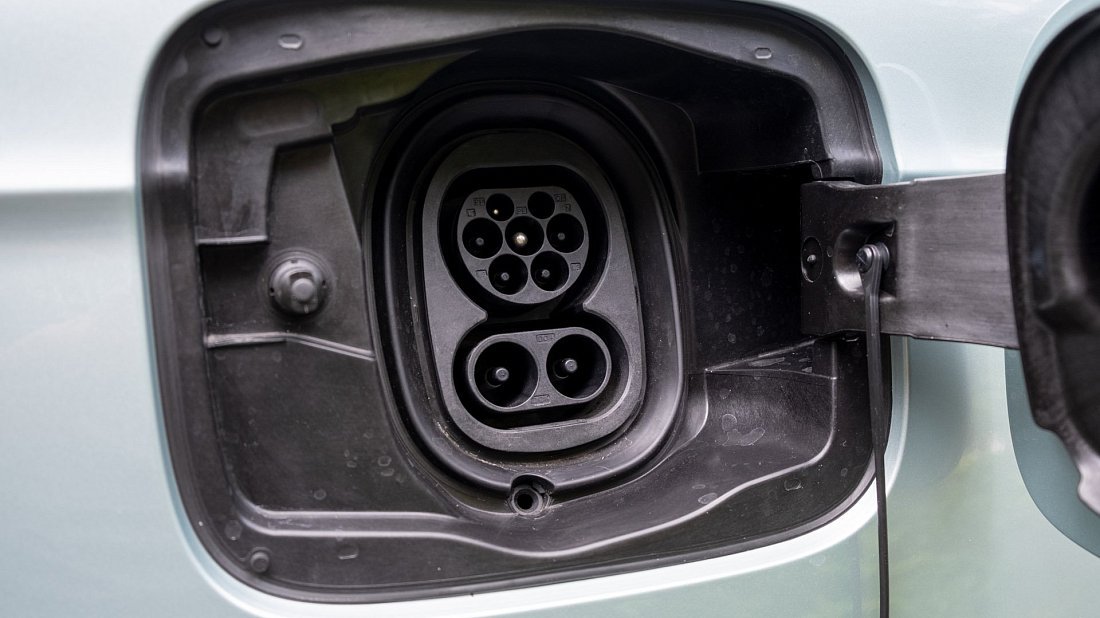 Škoda Enyaq Coupe RS (2023-2025) порт для зарядки (Европа), зарядка, разъем, штекер, коннектор