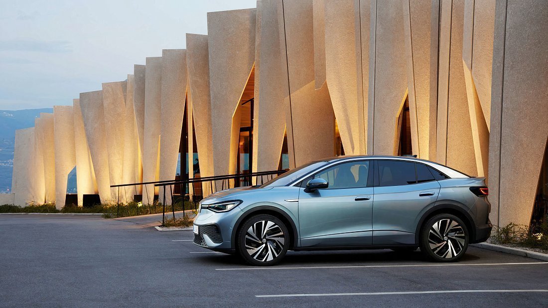 Volkswagen ID.5 Pro Performance (2022-2023) вид сбоку, силуэт, двери, колеса, экстерьер
