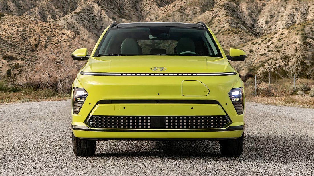 Hyundai Kona Electric Standard Range (2023-…) передняя часть, решетка радиатора, фары, бампер, экстерьер