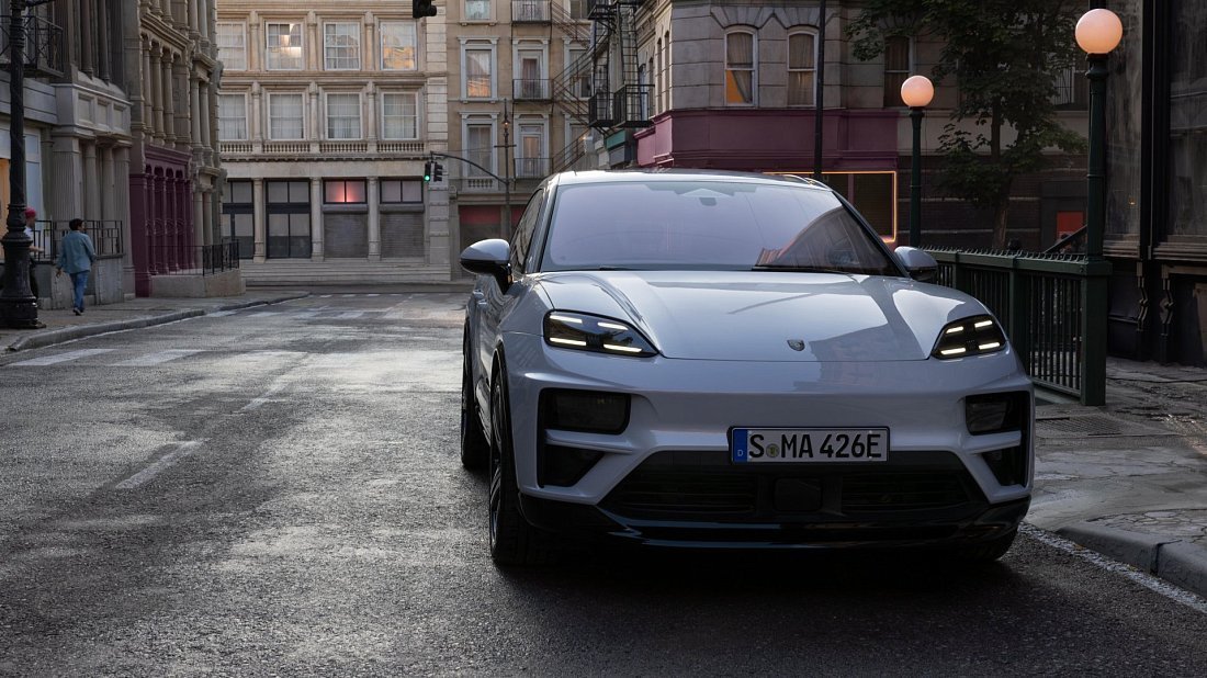 Porsche Macan Turbo Electric (2024-…) передняя часть, решетка радиатора, фары, бампер, экстерьер