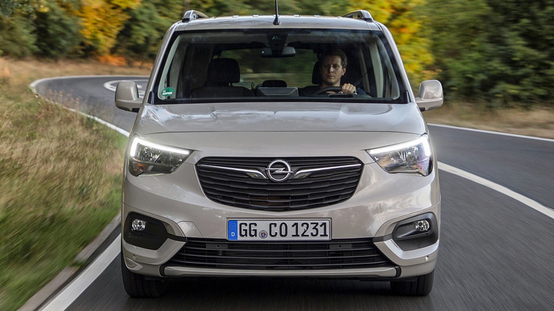 Фото Opel Combo Electric Life XL 50 kWh (2021-2024) вид спереди