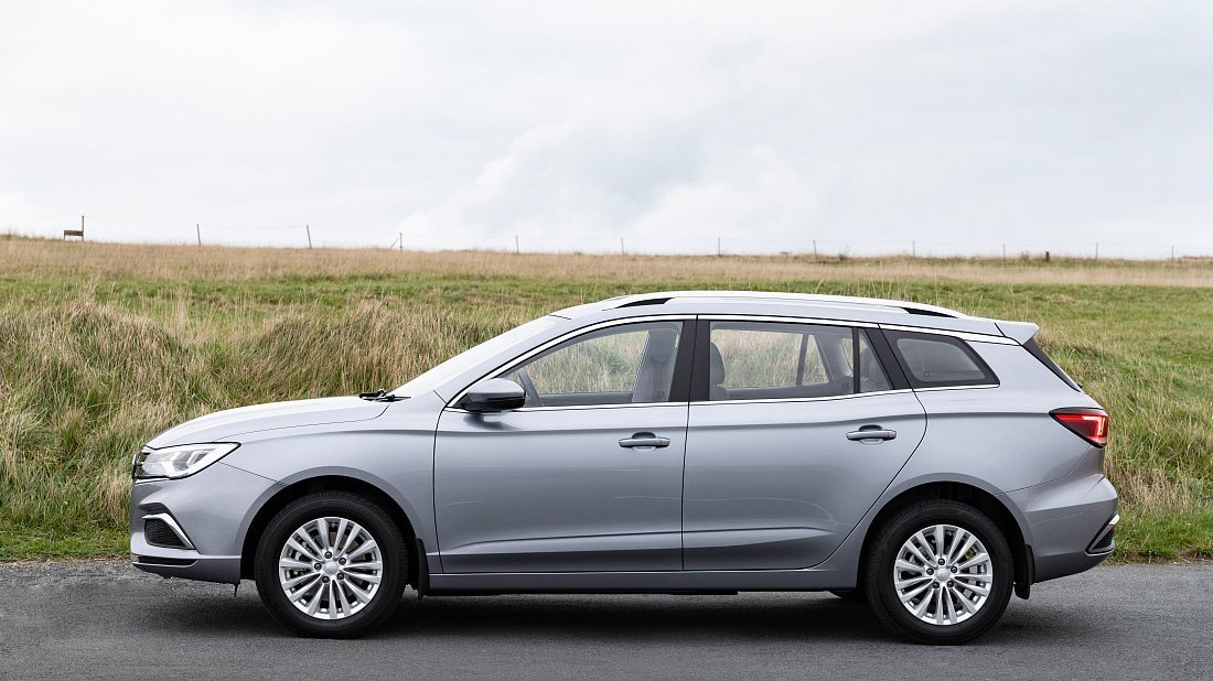 MG MG5 Electric Standard Range (2020-2021) вид сбоку, силуэт, двери, колеса, экстерьер
