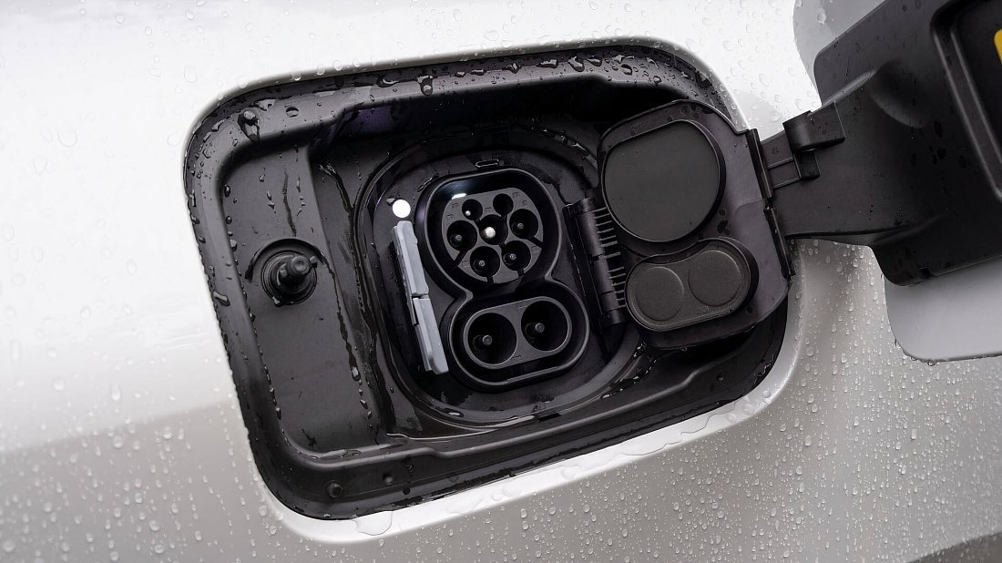 BMW i4 eDrive35 (2024-…) порт для зарядки (Европа), зарядка, разъем, штекер, коннектор