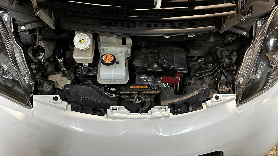 Citroën C-Zero Gen 1 (2010-2020) передний багажник (frunk), под капотом, место для хранения, груз, вместимость, дополнительное пространство