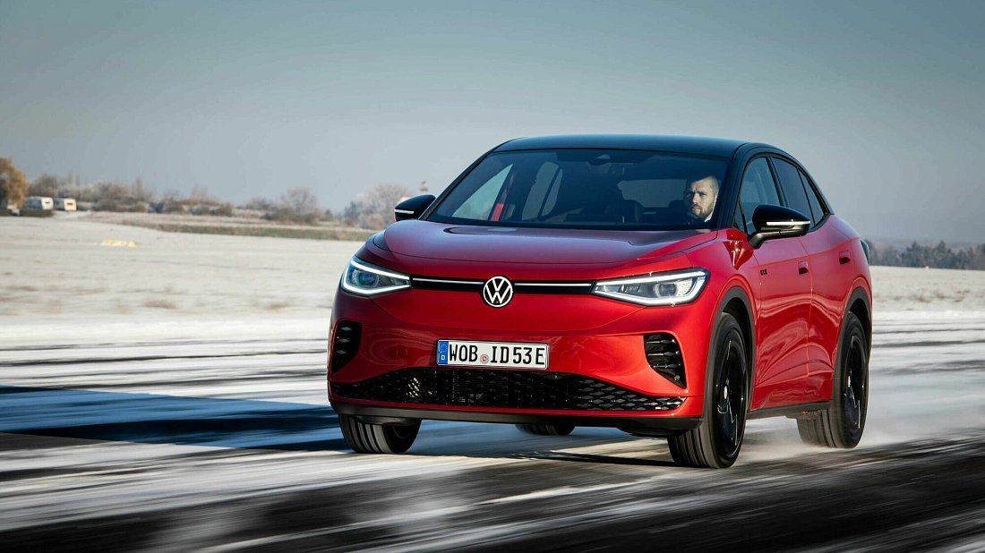 Фото Volkswagen ID.5 GTX (2023-…) вид спереди