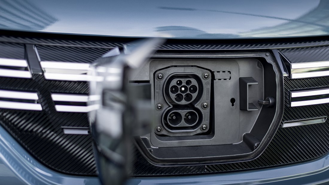 Dacia Spring Electric 65 (2023-2024) порт для зарядки (Европа), зарядка, разъем, штекер, коннектор