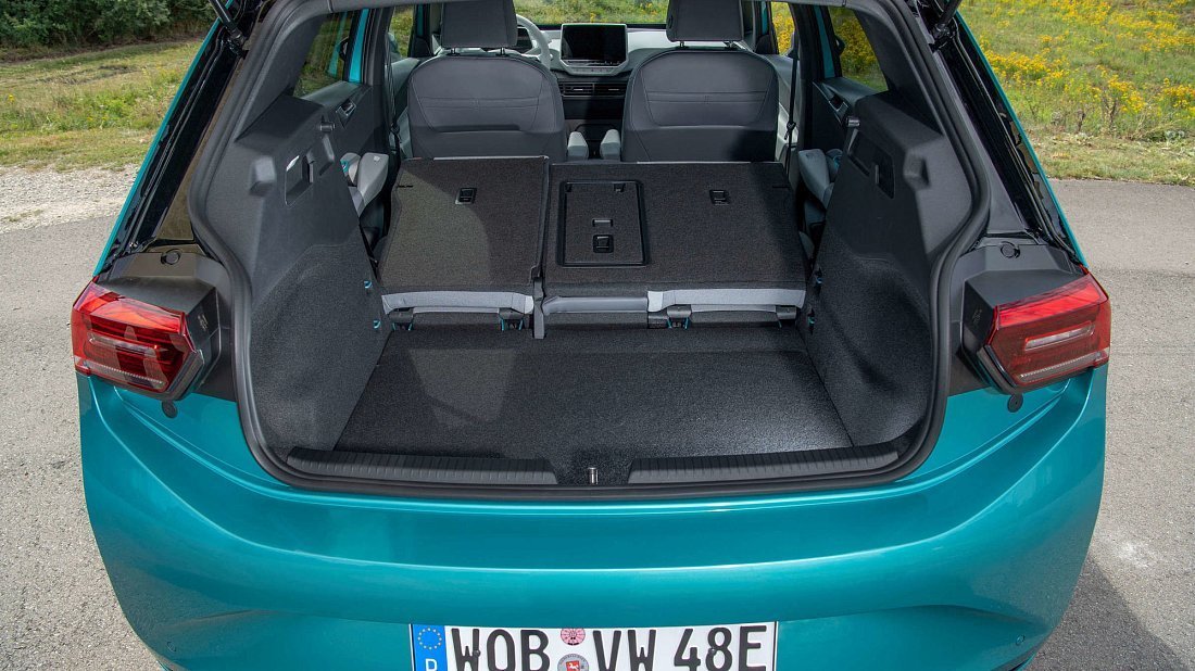 Volkswagen ID.3 1st Edition (2019-2021) багажник, увеличенный объем, сиденья сложены, максимальный объем, максимальный груз, максимальная вместимость, максимальное пространство для хранения