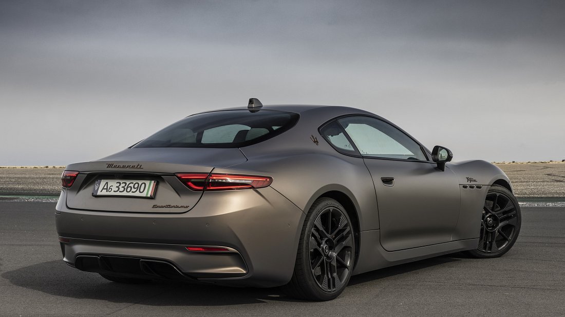 Maserati GranTurismo Folgore (2024-…) задняя часть в три четверти, вид в три четверти, диагональ, экстерьер